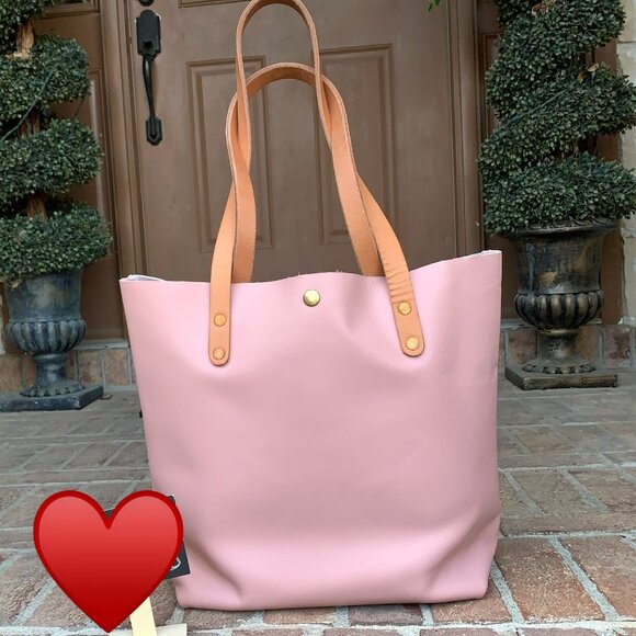 KMM & Co Standard Carnation Tote - Picture 2 of 11